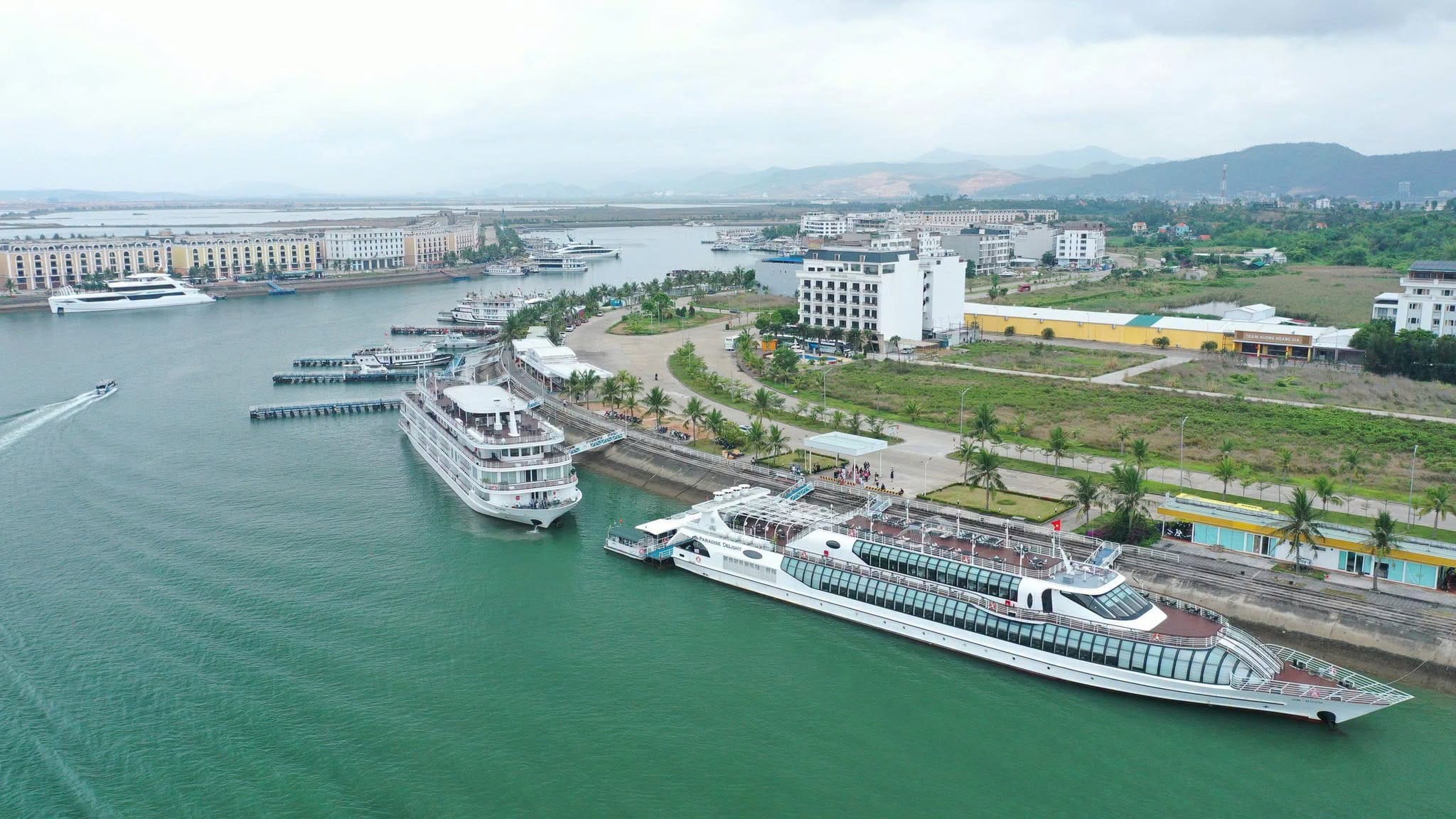 Tuyến lạch Cẩm Phả Hạ Long